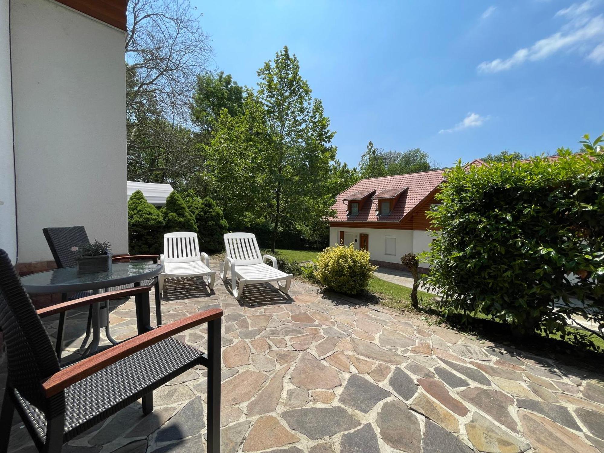 Appartement Kastelo Teraso Zalacsány Exteriör bild